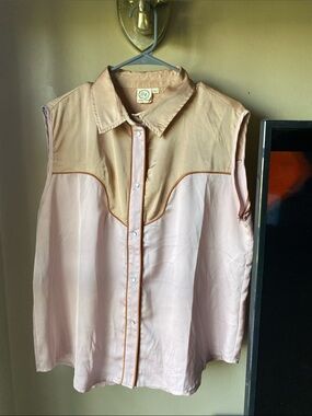 Women's Sleeveless Button-Down Shirt - Light Pink & Tan